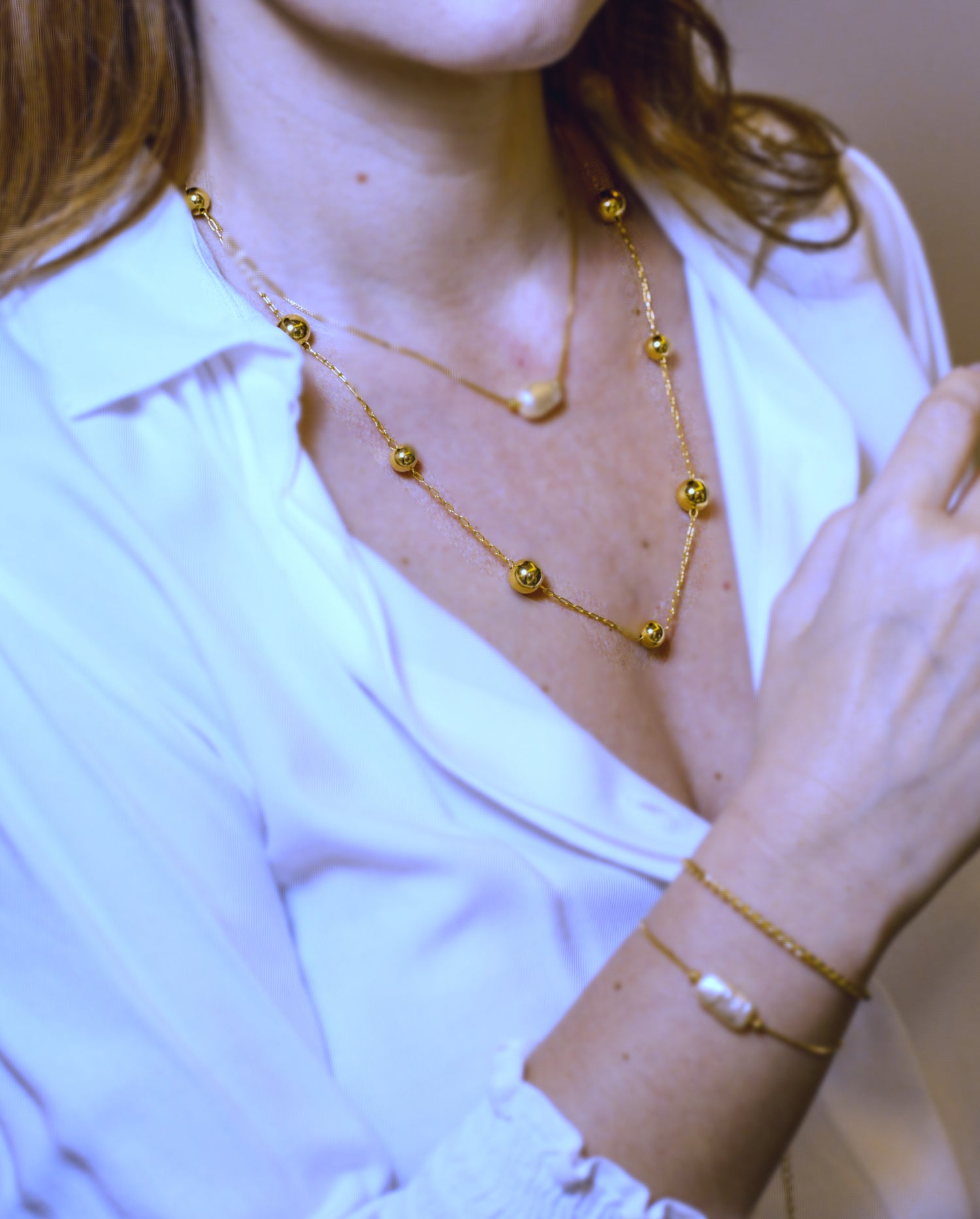 Colar Esferas Longo Dourado