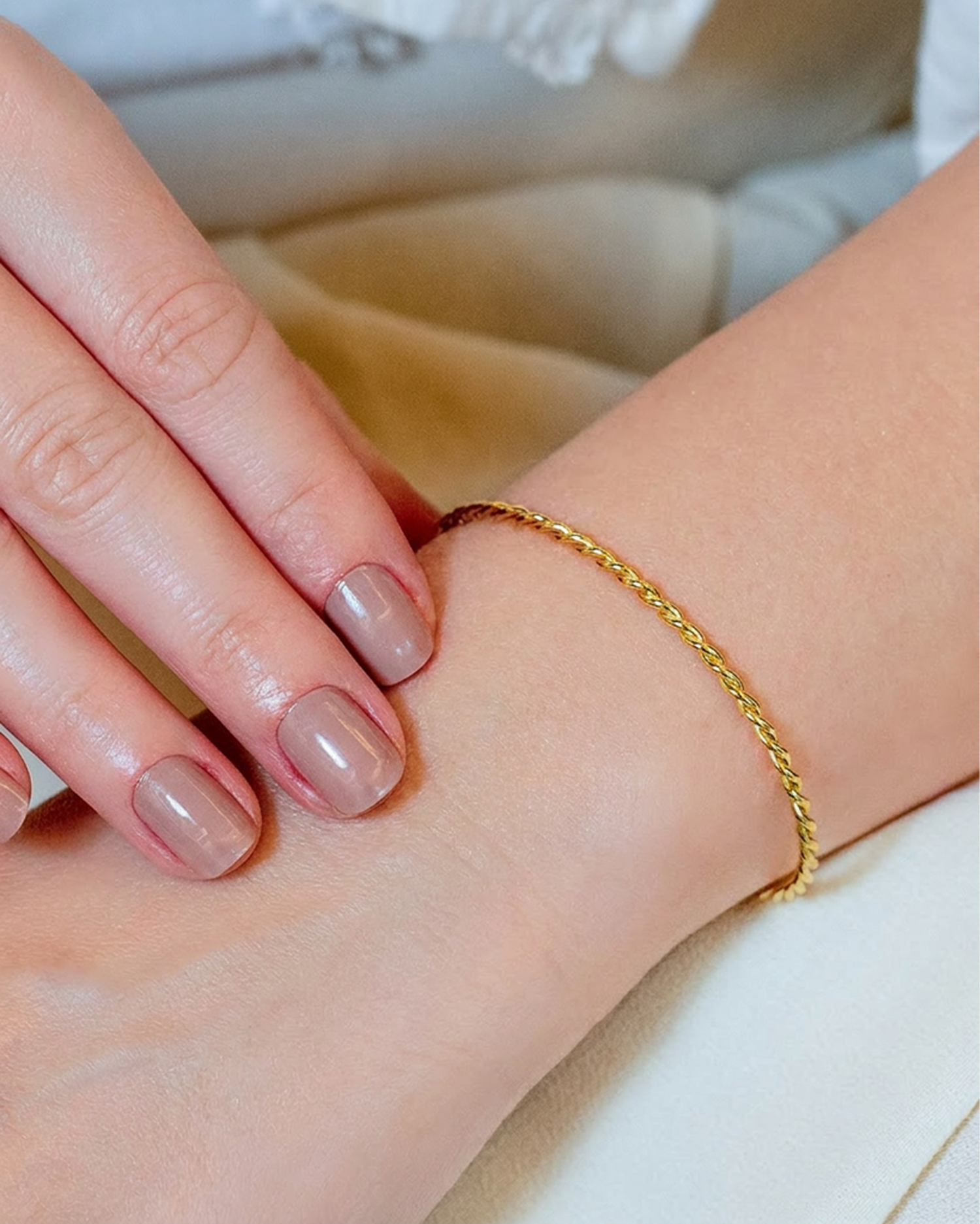 Bracelete Torcido Dourado