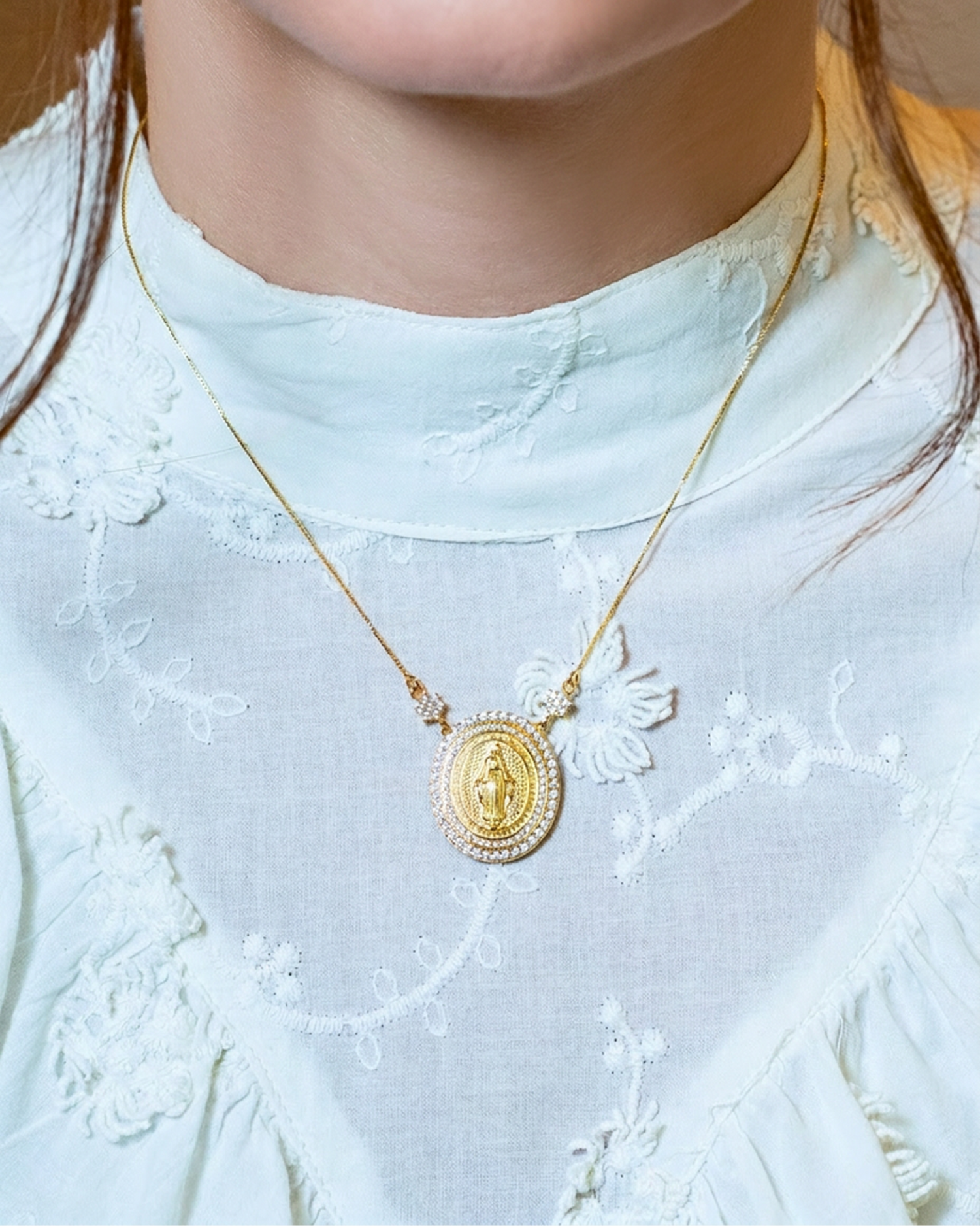 Colar Medalha Nossa Senhora Microzircônia Dourado